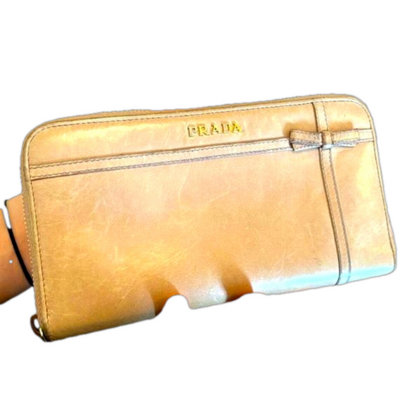 Prada Milano Gift Ribbon Zip Around Long Wallet with Authentication Card - Picture 3 of 15